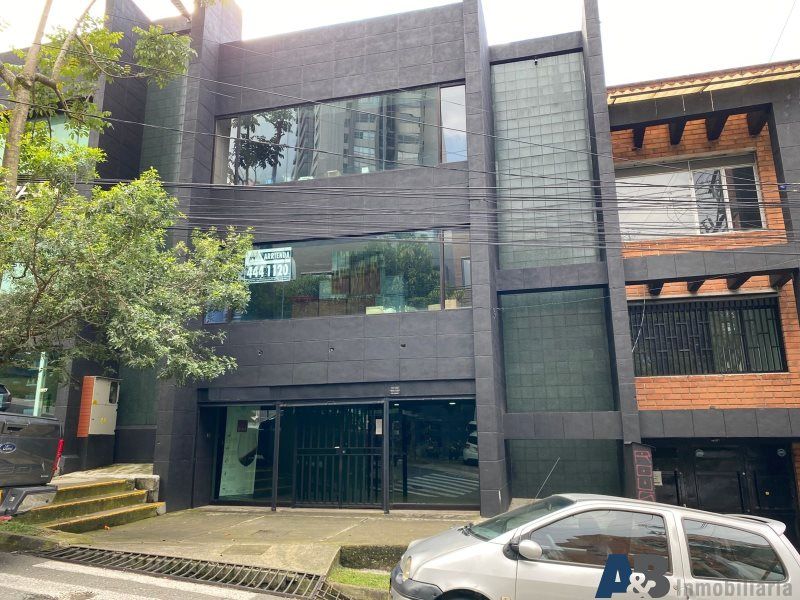 Bodega en arriendo o venta Antioquia Medellín San Diego 180 m2 Habitaciones 0 Baños 2 Garajes 0 Precio venta $1378000000 Precio arriendo $11790000