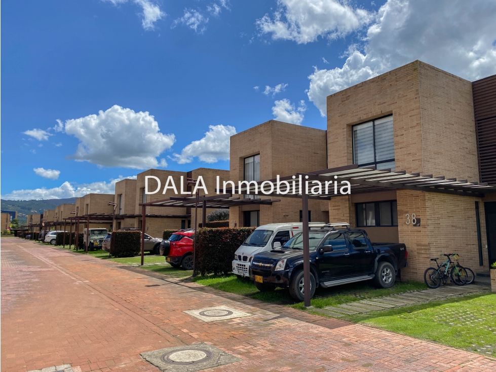 Casa en venta Cundinamarca Cajicá Vda Canelon 190 m2 Habitaciones 3 Baños 4 Garajes 3 Precio $1099000000