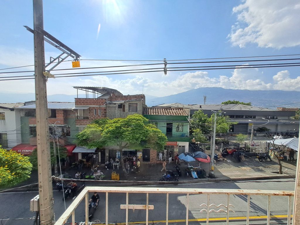 Edificio en venta Antioquia Medellín Campo Valdes No2 728 m2 Habitaciones 15 Baños 15 Garajes 0 Precio $2000000000