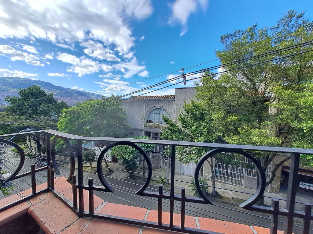 Apartamento en venta Antioquia Medellín Prado 148 m2 Habitaciones 3 Baños 2 Garajes 0 Precio $700000000