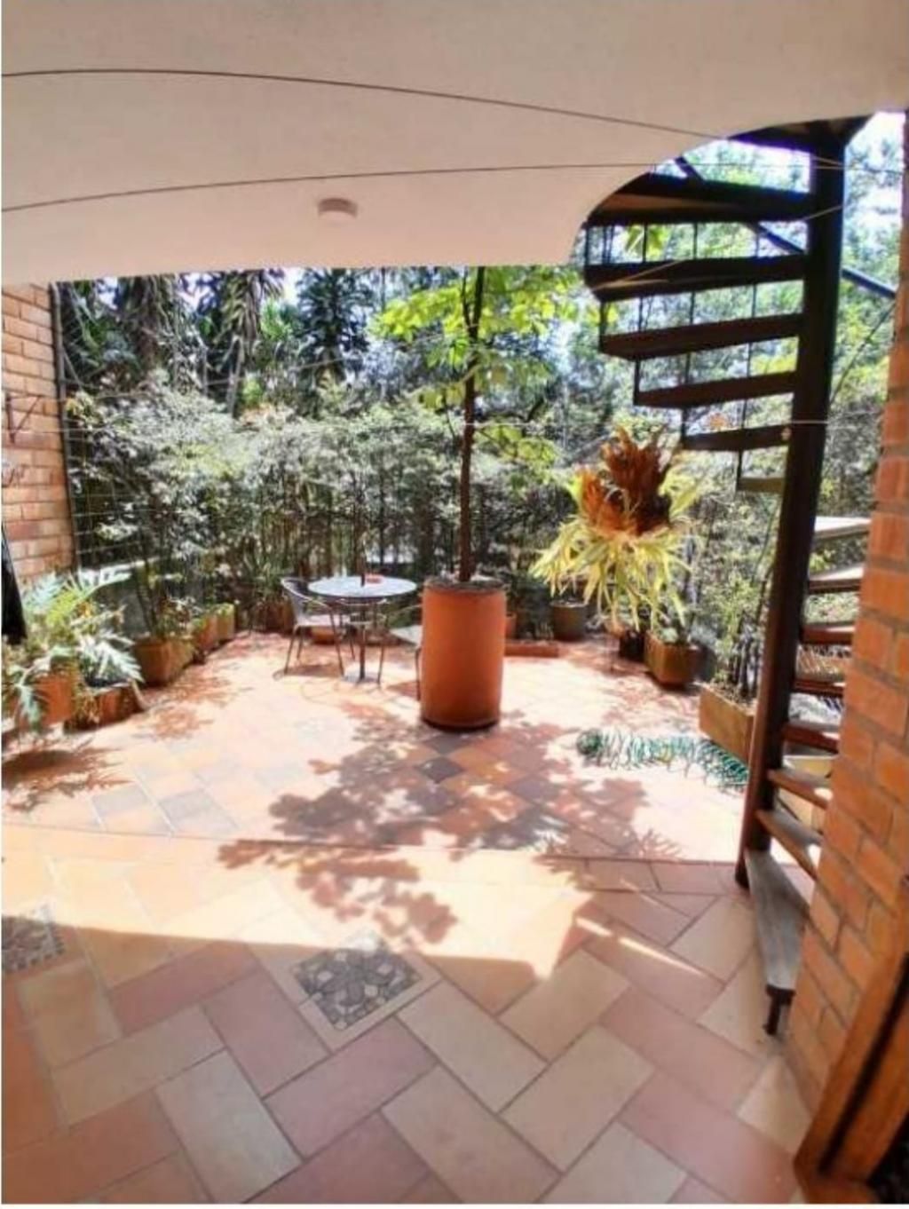 Casa en venta Antioquia Envigado La Mesa 311 m2 Habitaciones 3 Baños 4 Garajes 0 Precio $1280000000