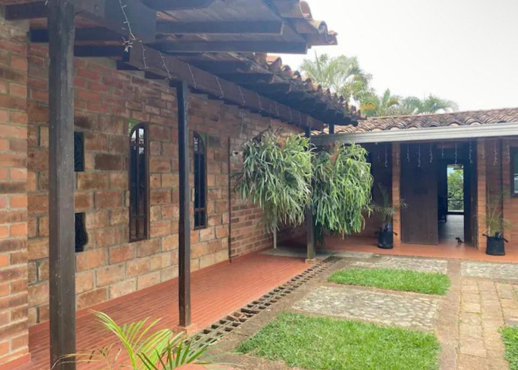 Finca en venta Antioquia Girardota Otros 300 m2 Habitaciones 5 Baños 5 Garajes 4 Precio $1543000000
