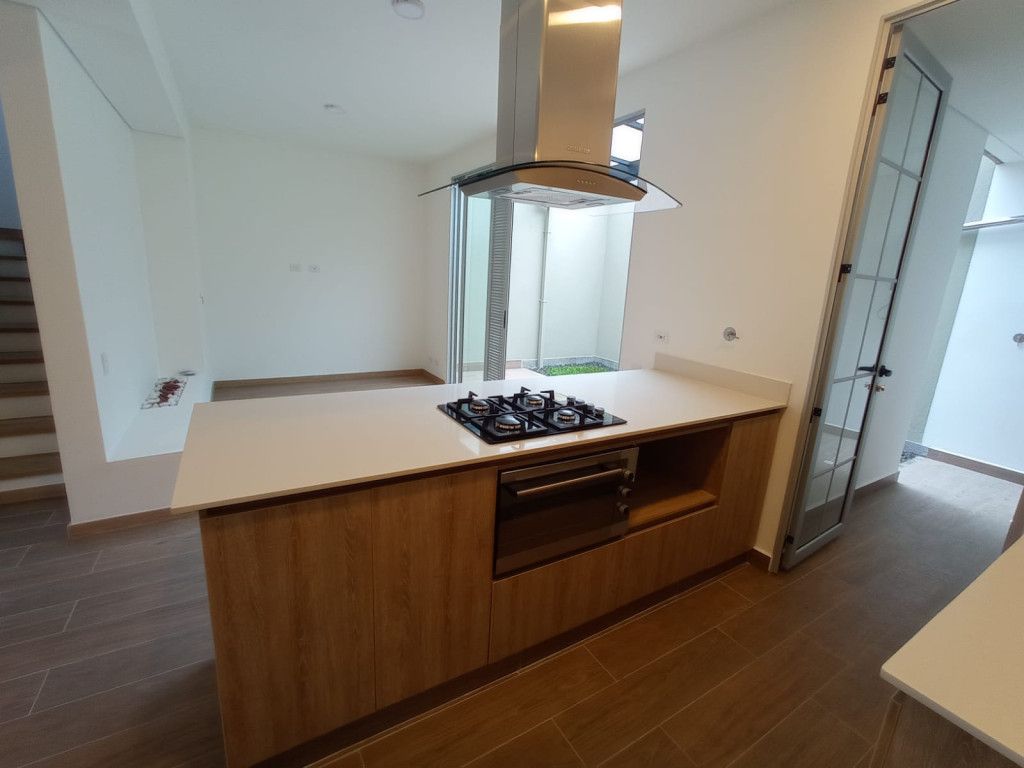 Casa en venta Antioquia La Ceja La Floresta 121 m2 Habitaciones 3 Baños 4 Garajes 1 Precio $700000000