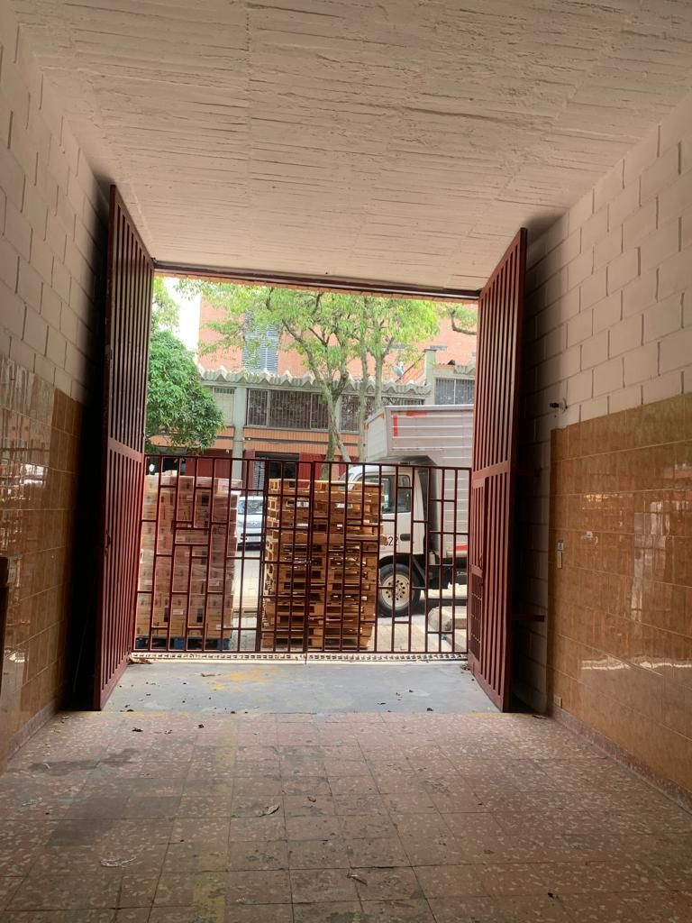 Bodega en venta Antioquia Bello La Florida 320 m2 Habitaciones 0 Baños 4 Garajes 3 Precio $2100000000