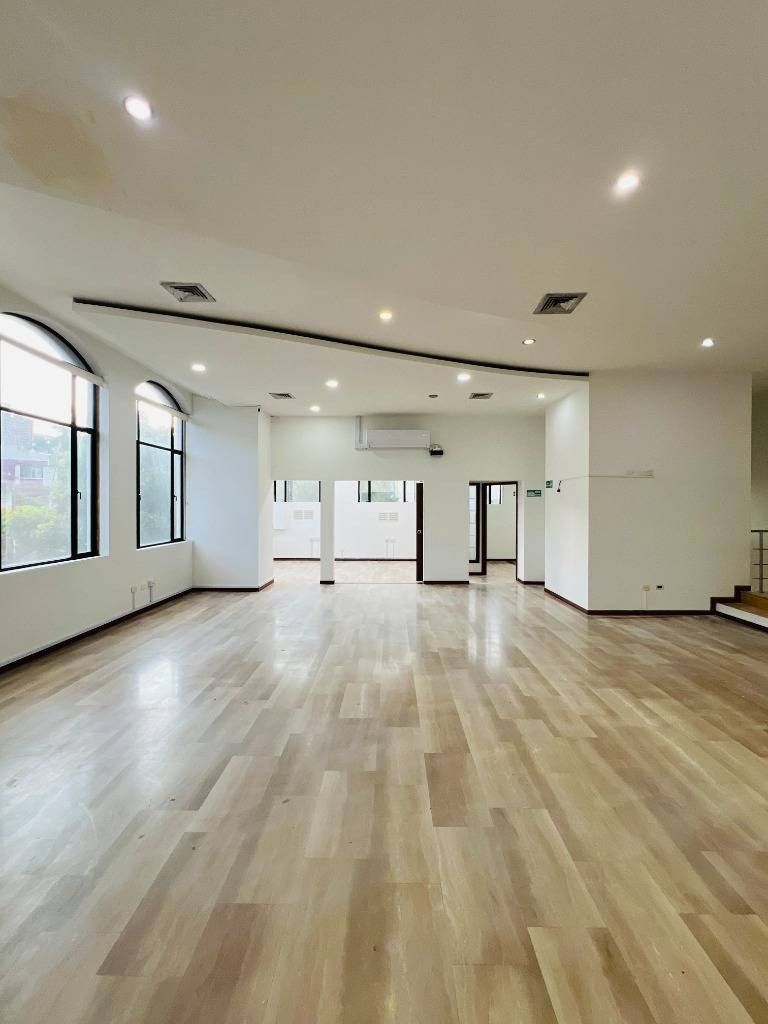 Local en arriendo Valle Del Cauca Cali El Peñón 230 m2 Habitaciones 0 Baños 3 Garajes 0 Precio $8500000