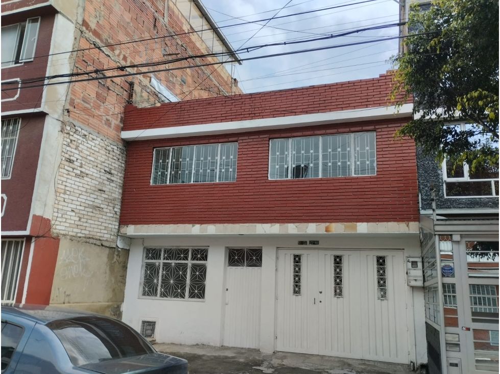 Casa en venta Cundinamarca Bogotá Tundama Et Ii 250 m2 Habitaciones 6 Baños 2 Garajes 2 Precio $600000000