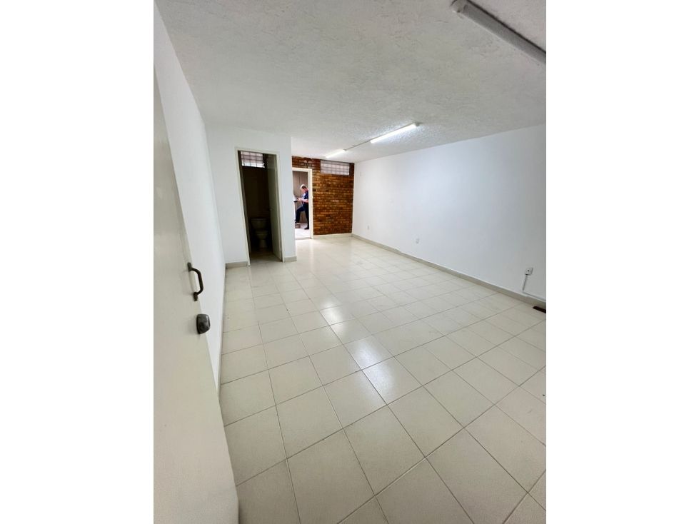 Local en arriendo o venta Santander Bucaramanga Mejoras Publicas 26 m2 Habitaciones 0 Baños 1 Garajes 0 Precio venta $170000000 Precio arriendo $999000
