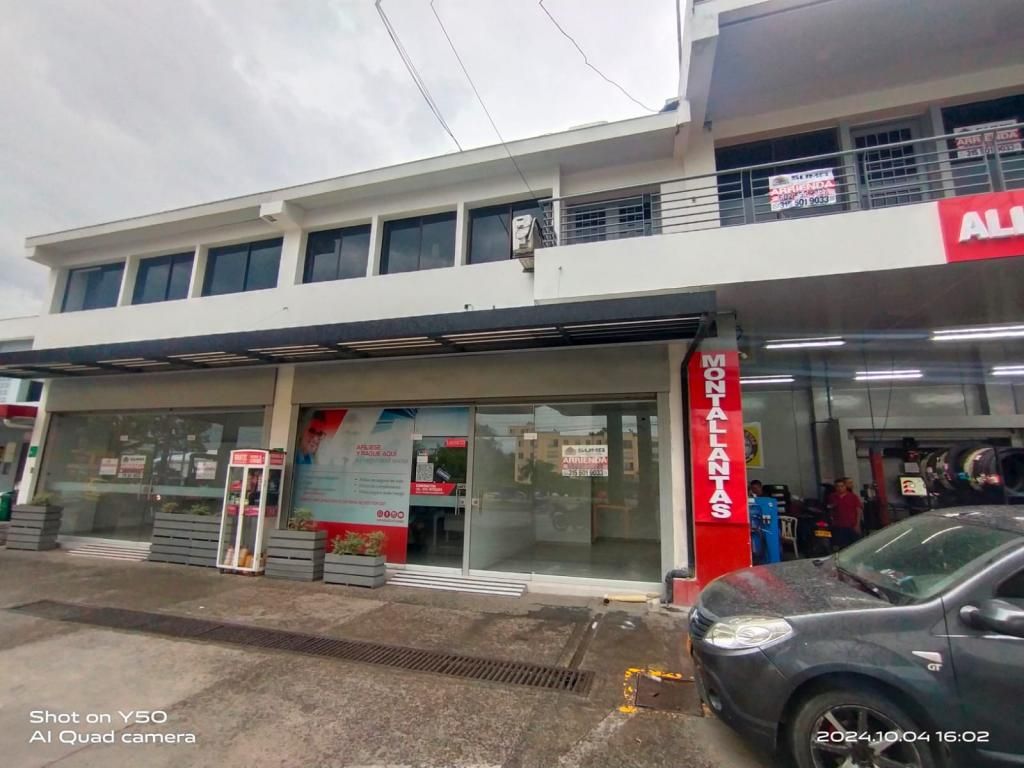 Local en arriendo Valle Del Cauca Cali Unión De Vivienda Popular 30 m2 Habitaciones 0 Baños 3 Garajes 0 Precio $2100000