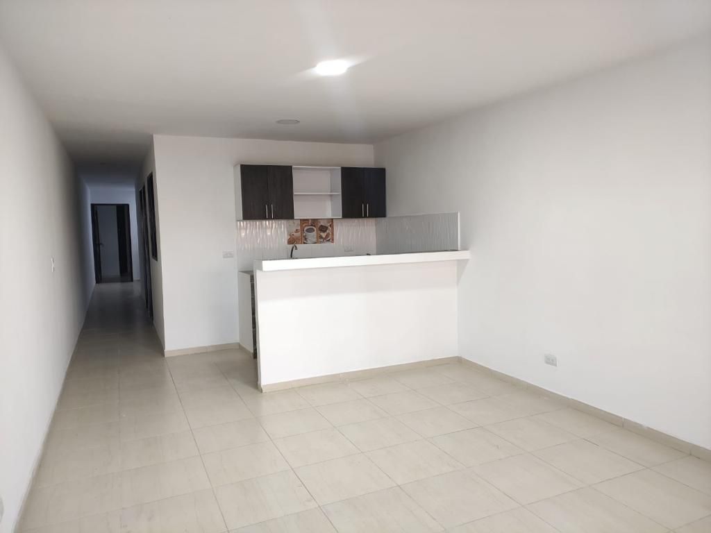 Casa en venta Valle Del Cauca Cali Unión De Vivienda Popular 252 m2 Habitaciones 12 Baños 4 Garajes 2 Precio $450000000