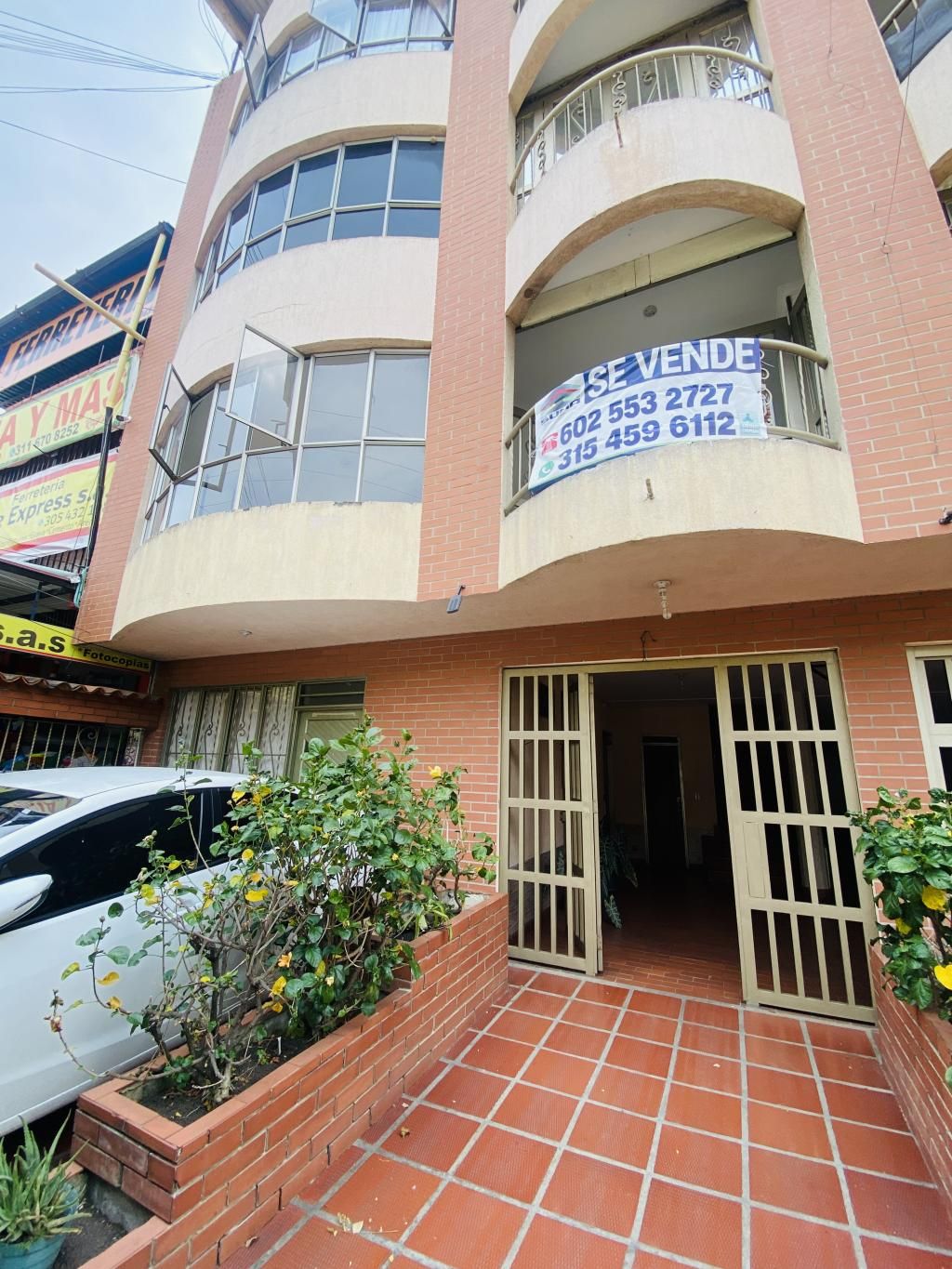Apartamento en venta Valle Del Cauca Cali Prados Del Limonar 112 m2 Habitaciones 3 Baños 3 Garajes 1 Precio $390000000