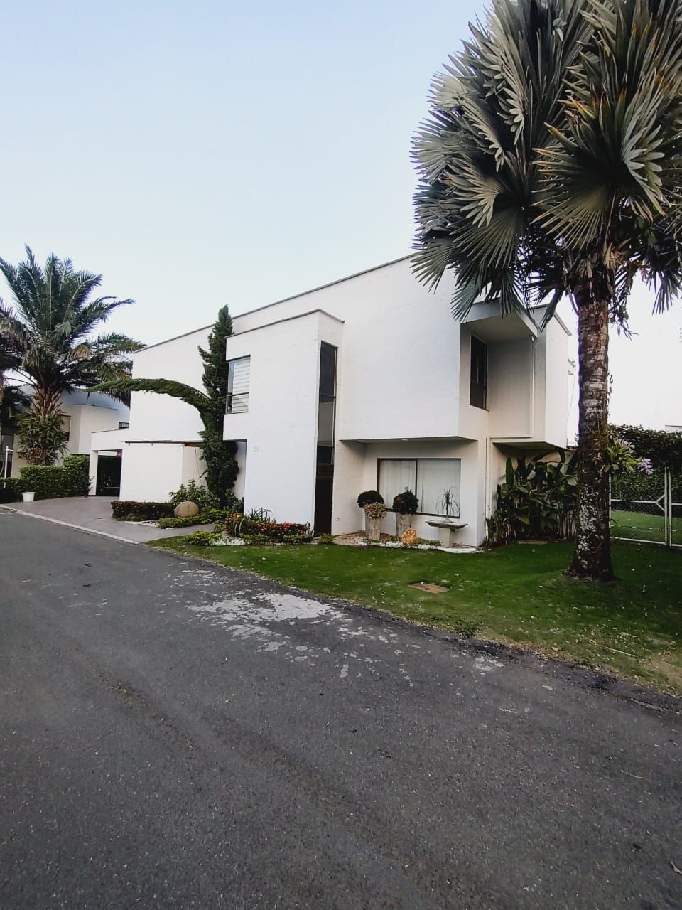 Casa en arriendo Valle Del Cauca Jamundí Jamundí 997 m2 Habitaciones 4 Baños 3 Garajes 4 Precio $12000000