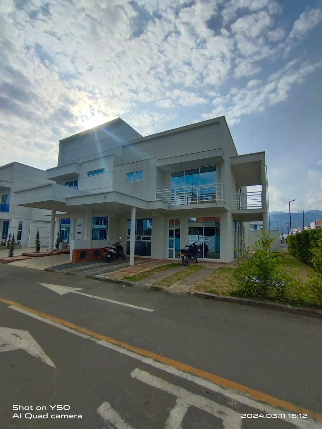 Casa en arriendo Valle Del Cauca Jamundí Juan De Ampudia 350 m2 Habitaciones 5 Baños 5 Garajes 2 Precio $4500000