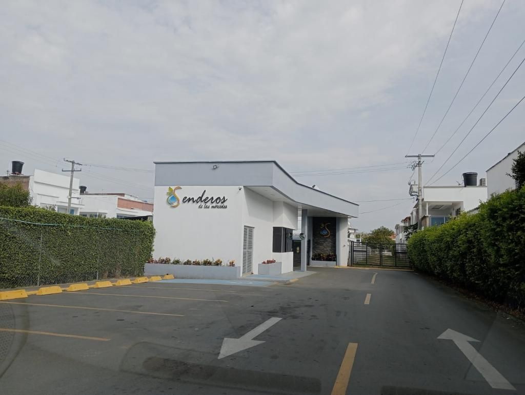 Casa en venta Valle Del Cauca Jamundí Juan De Ampudia 350 m2 Habitaciones 5 Baños 5 Garajes 2 Precio $950000000