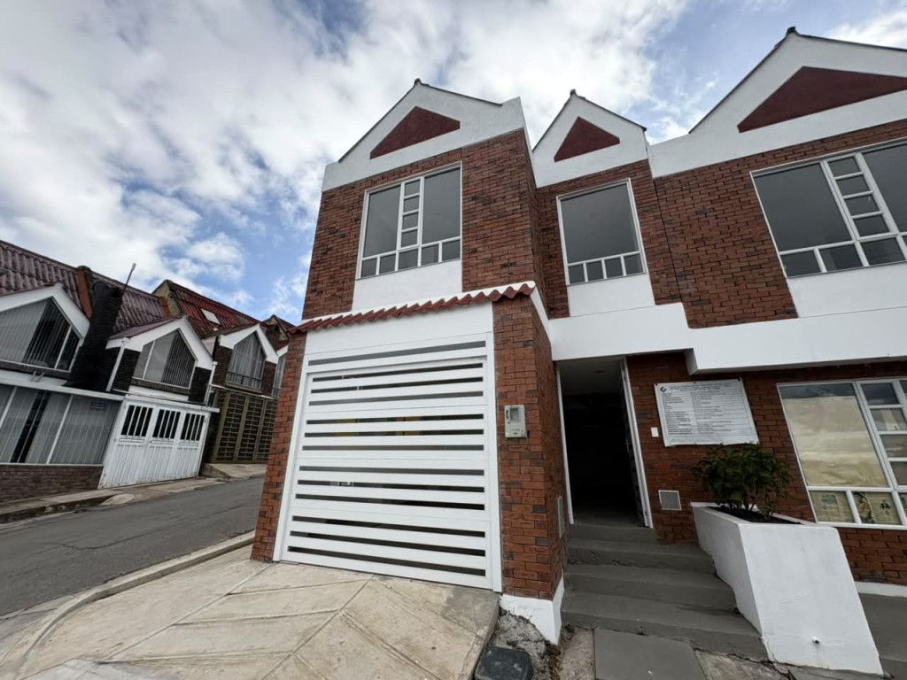 Casa en venta Boyacá Tunja Asd 120 m2 Habitaciones 3 Baños 3 Garajes 1 Precio $390000000