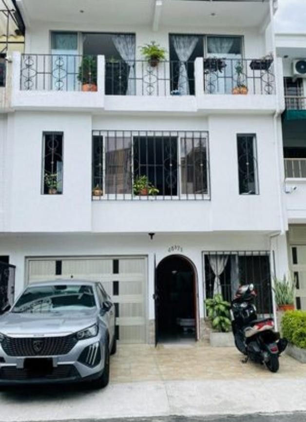 Casa en venta Valle Del Cauca Cali Ciudad Real 202 m2 Habitaciones 5 Baños 4 Garajes 1 Precio $520000000