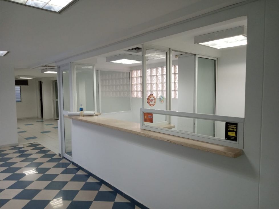Oficina en arriendo Antioquia Itagüí Los Naranjos 352 m2 Habitaciones 0 Baños 5 Garajes 0 Precio $10000000