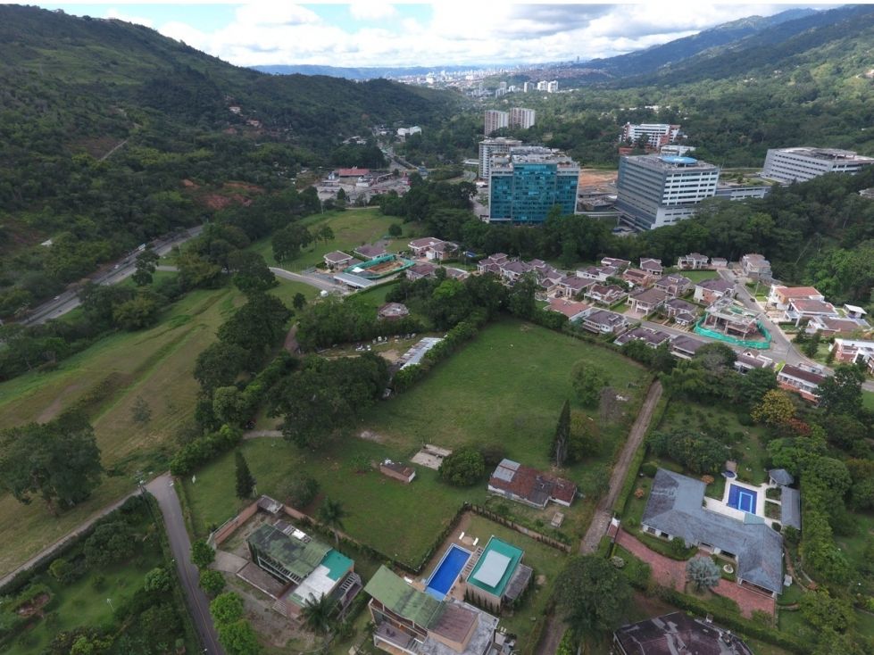 Lote en venta Santander Piedecuesta Br Paseo Cataluña 12454 m2 Habitaciones 0 Baños 1 Garajes 0 Precio $5600000000