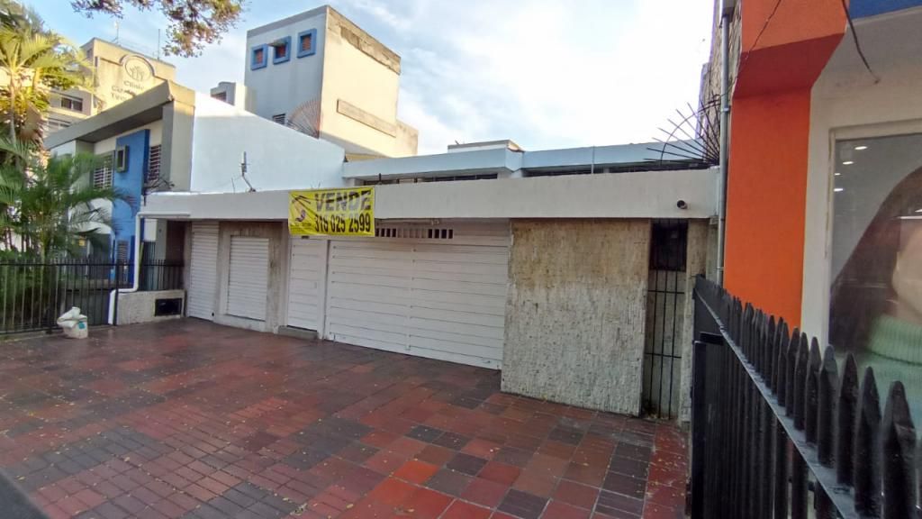 Casa en venta Valle Del Cauca Cali Tequendama 383 m2 Habitaciones 3 Baños 3 Garajes 1 Precio $1400000000