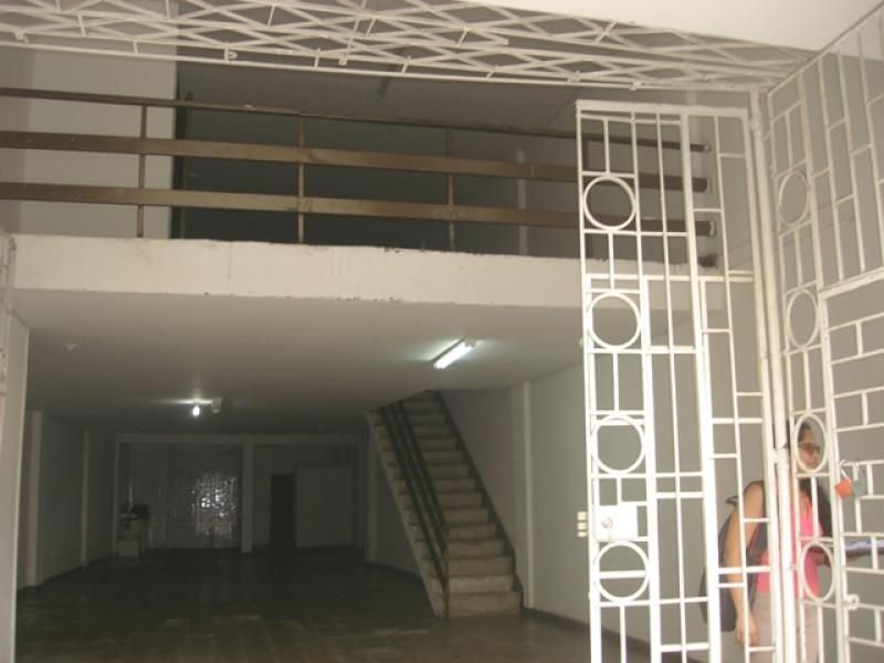 Bodega en venta Valle Del Cauca Cali Santa Rosa 380 m2 Habitaciones 0 Baños 3 Garajes 0 Precio $590000000