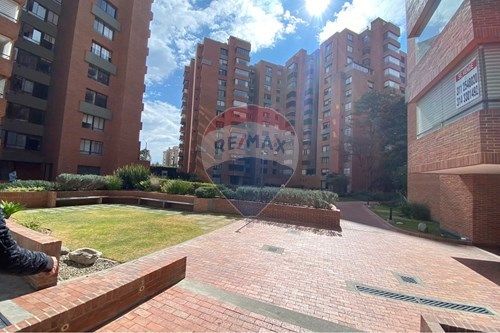 Apartamento en venta Cundinamarca Bogotá Plenitud 165 m2 Habitaciones 4 Baños 3 Garajes 2 Precio $1300000000