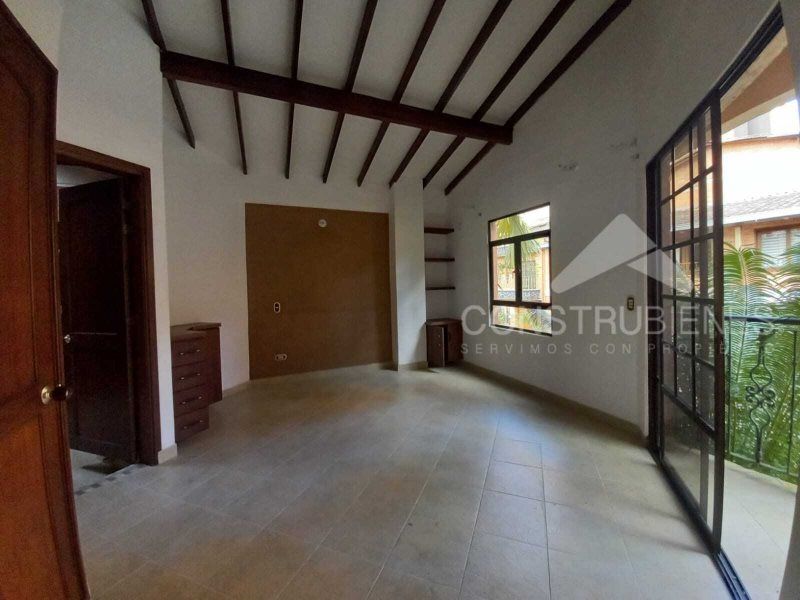 Casa en venta Antioquia Sabaneta Tres Esquinas 283 m2 Habitaciones 4 Baños 3 Garajes 0 Precio $990000000
