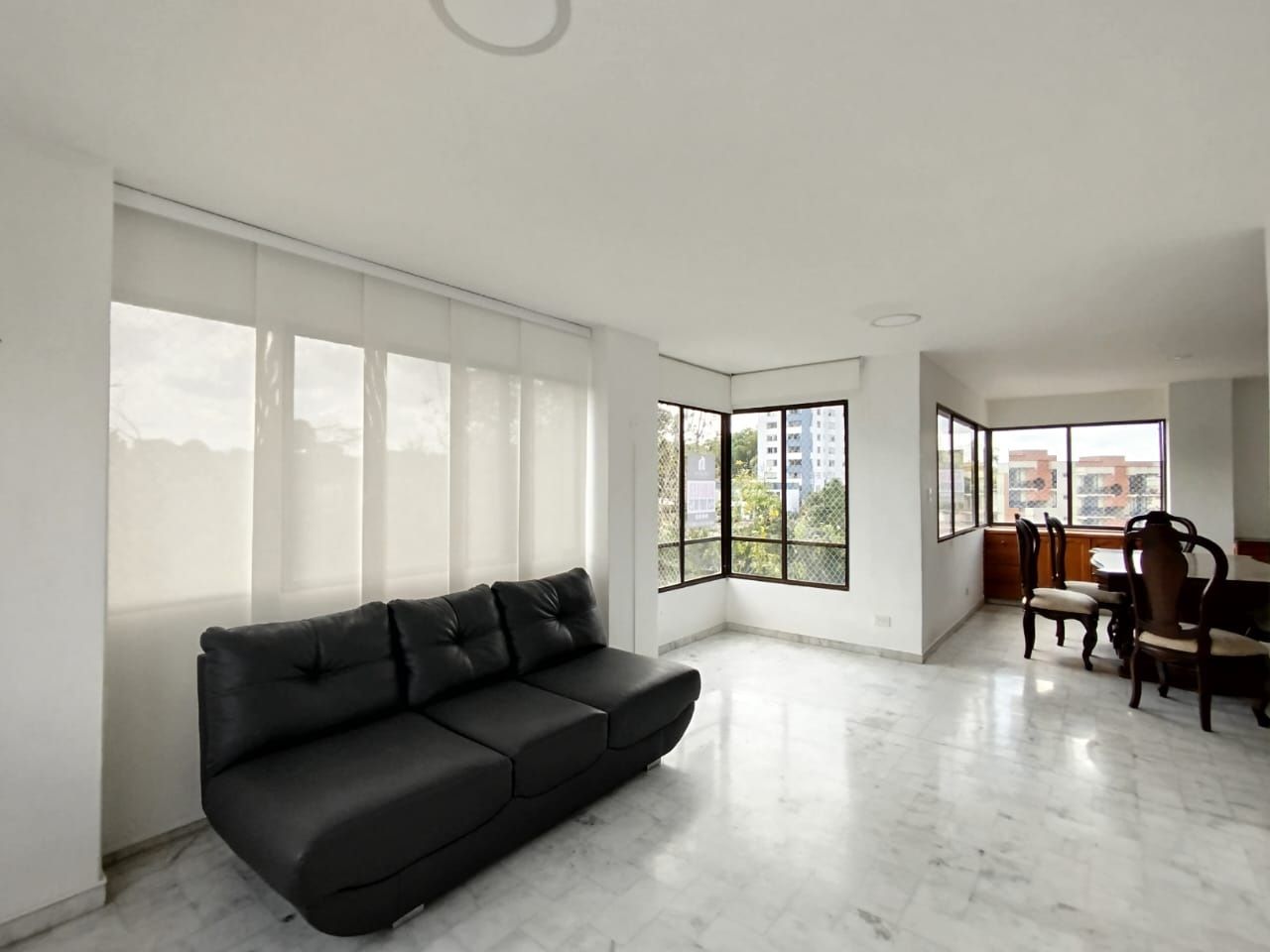 Apartamento en arriendo Risaralda Pereira Los Angeles 150 m2 Habitaciones 4 Baños 3 Garajes 1 Precio $3250000