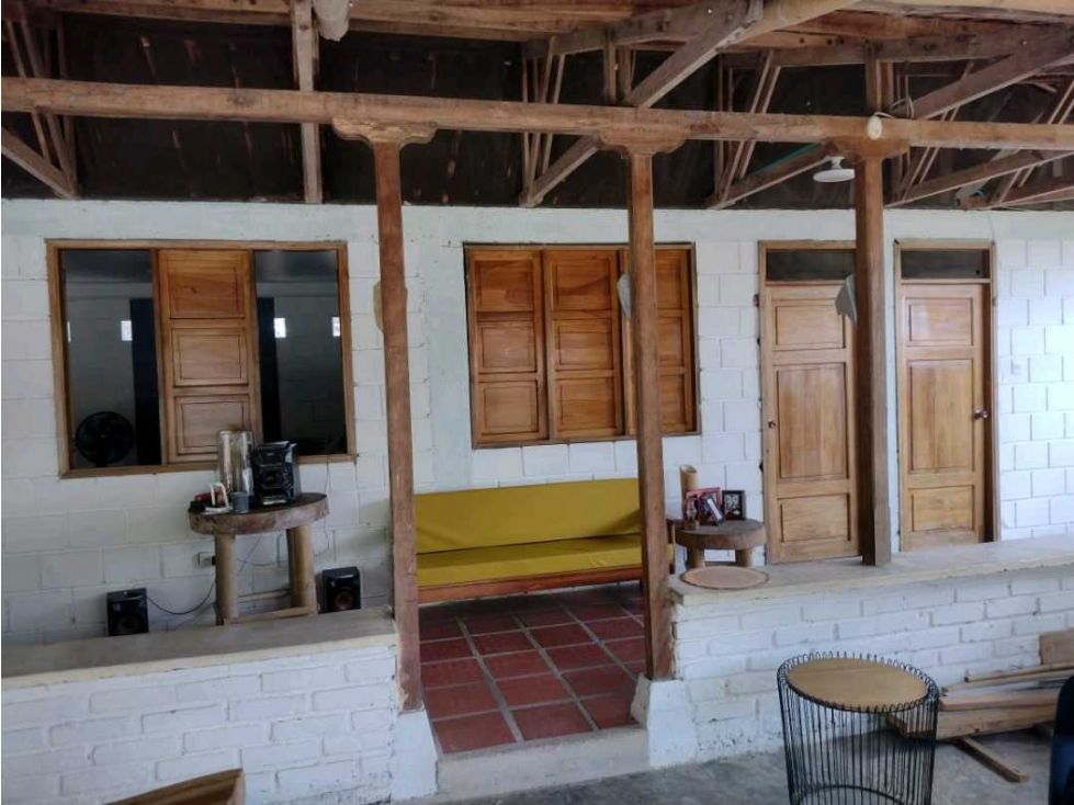 Finca en venta Caldas Manizales Palo Grande 2800 m2 Habitaciones 10 Baños 10 Garajes 6 Precio $1780000000