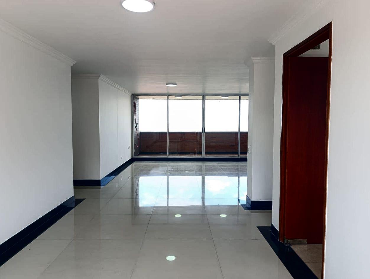 Apartamento en arriendo Antioquia Medellín Alejandria 163 m2 Habitaciones 3 Baños 4 Garajes 2 Precio $7650000
