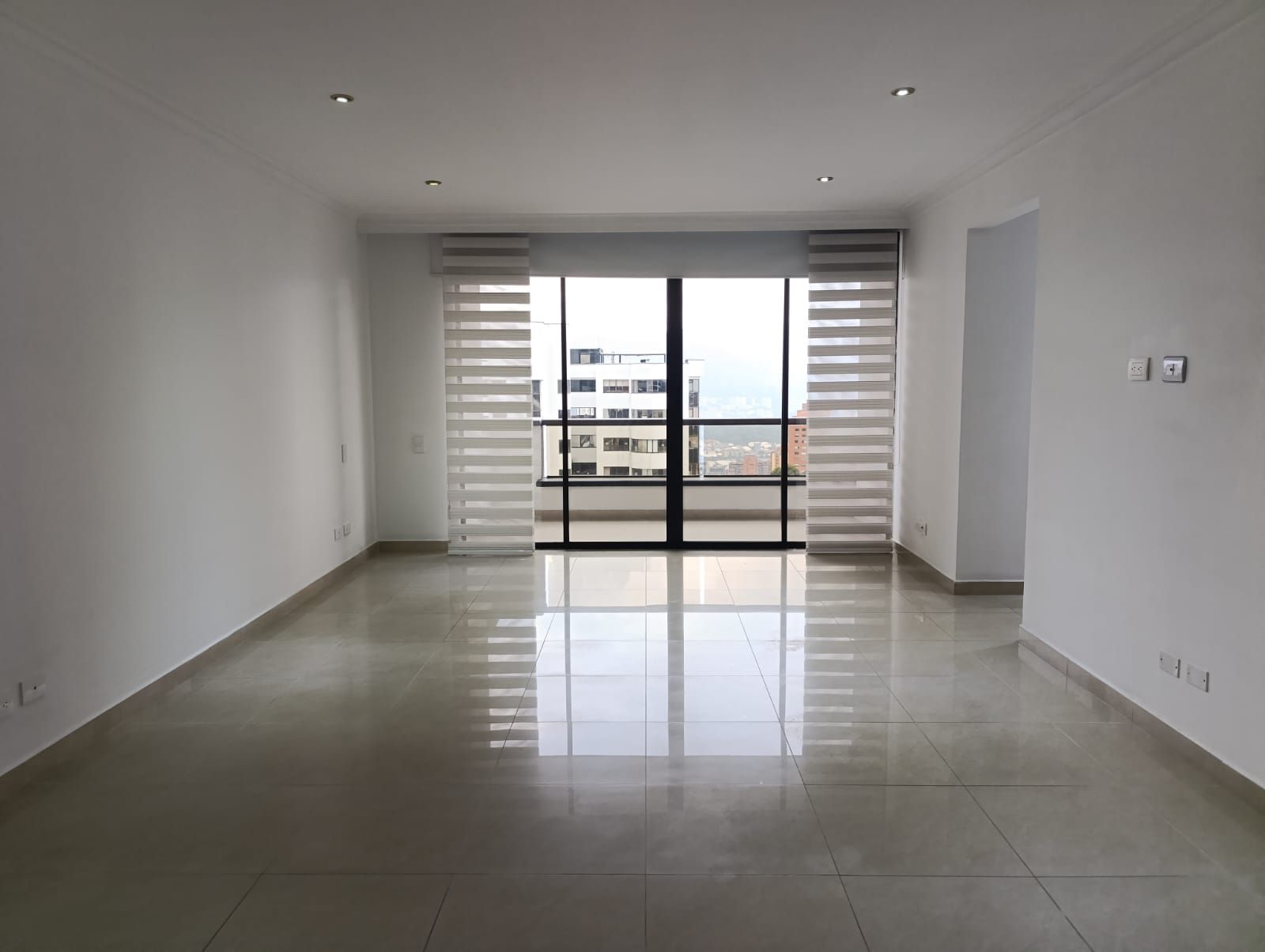 Apartamento en arriendo Antioquia Medellín Doña Maria 365 m2 Habitaciones 4 Baños 5 Garajes 5 Precio $11500000