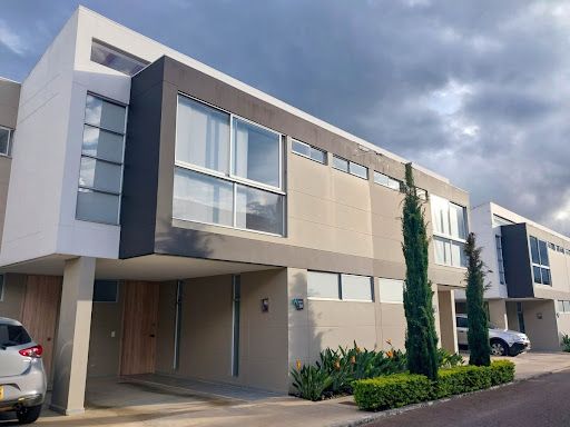 Casa en arriendo Antioquia Rionegro Gualanday 170 m2 Habitaciones 3 Baños 4 Garajes 2 Precio $6200000