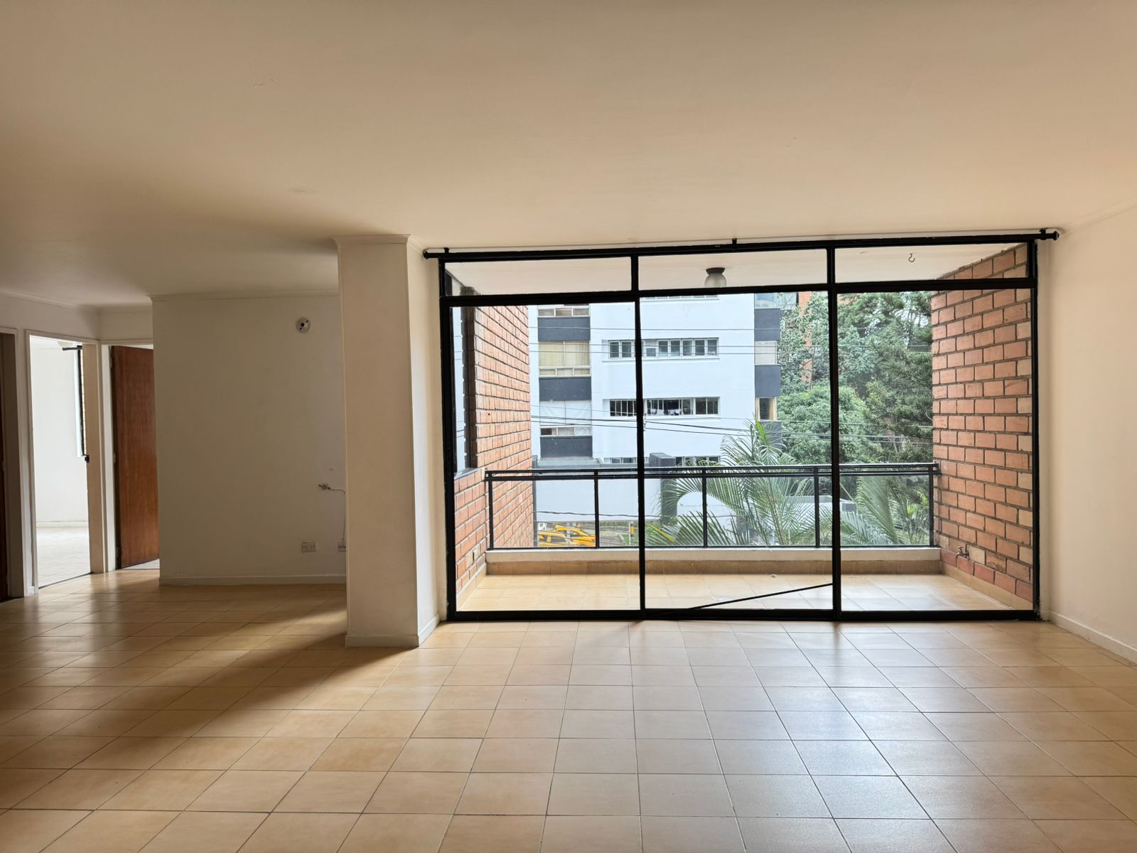 Apartamento en arriendo Antioquia Medellín Doña Maria 140 m2 Habitaciones 3 Baños 2 Garajes 2 Precio $4550000