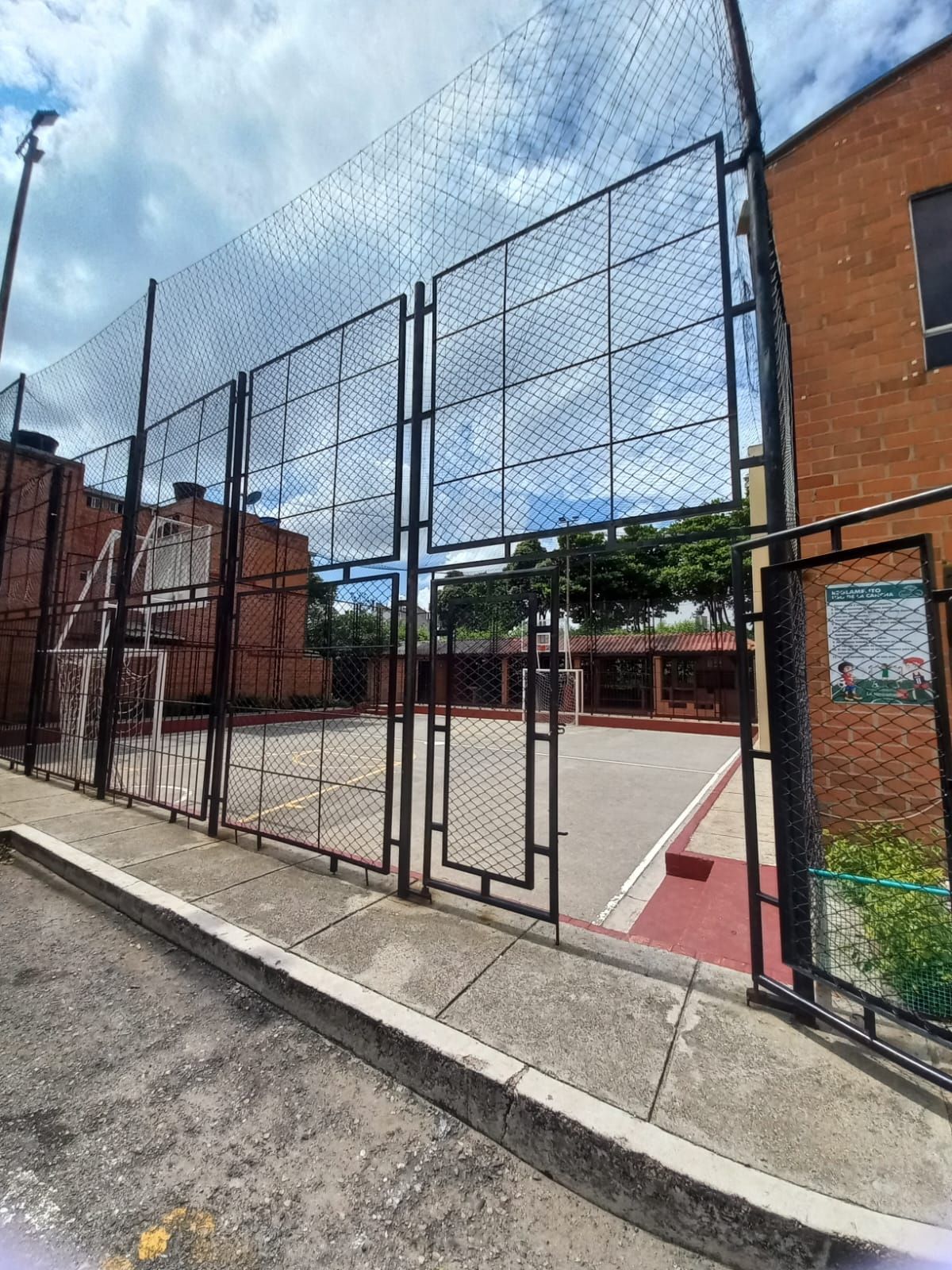 Casa en arriendo Santander Bucaramanga Villa Rosa Sector Ii 112 m2 Habitaciones 4 Baños 2 Garajes 1 Precio $1650000