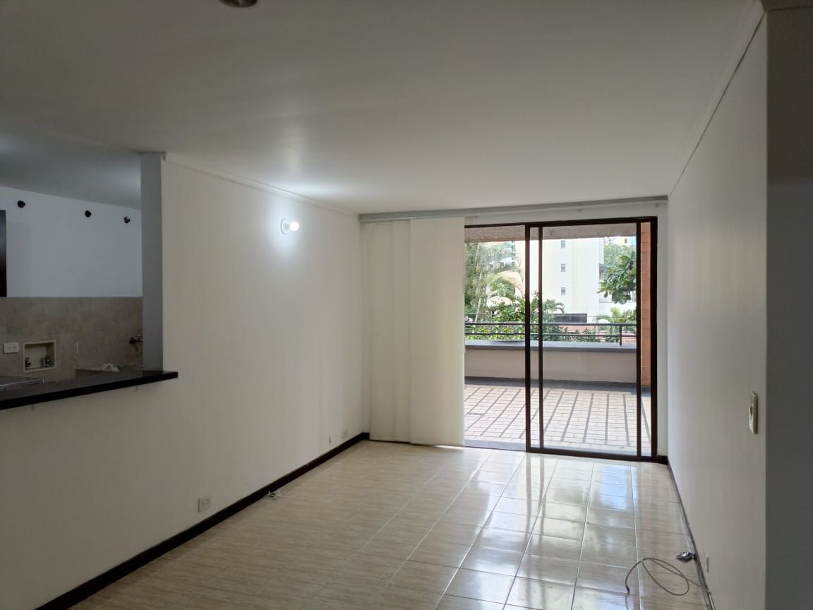 Apartamento en arriendo o venta Antioquia Medellín Loma De Los Bernal 90 m2 Habitaciones 2 Baños 2 Garajes 1 Precio venta $520000000 Precio arriendo $2950000