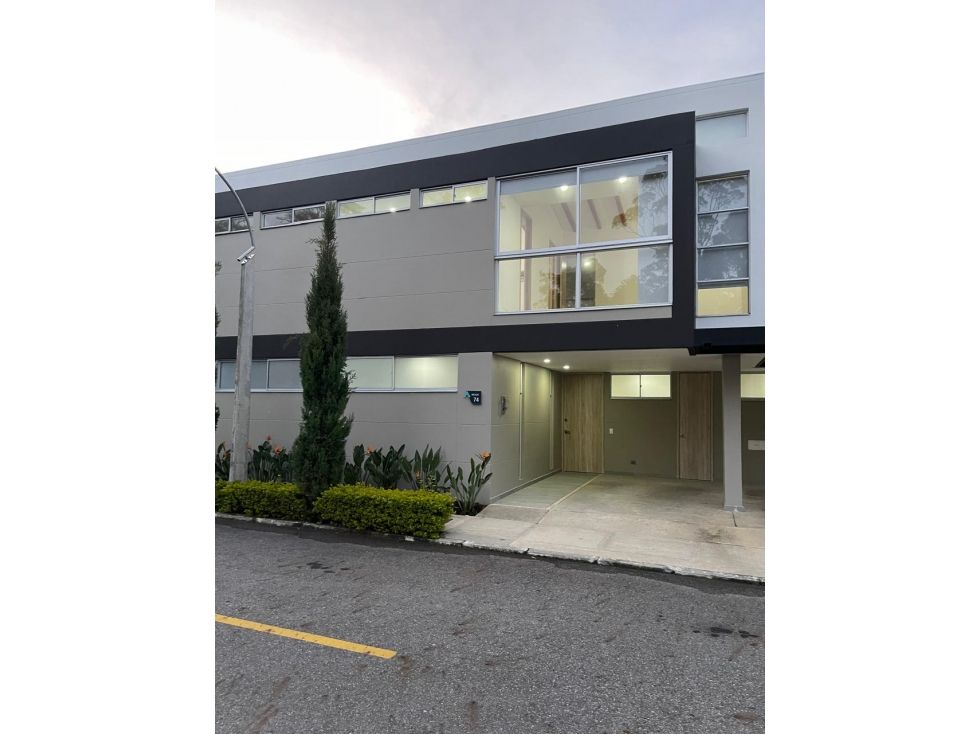 Casa en venta Antioquia Rionegro Gualanday 162 m2 Habitaciones 3 Baños 3 Garajes 2 Precio $1150000000