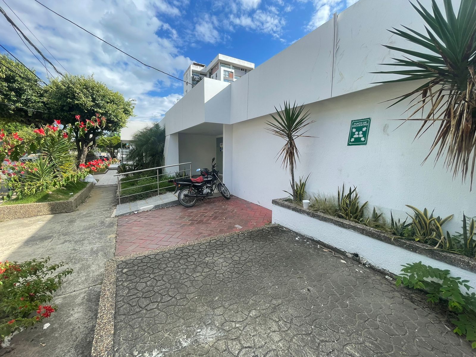 Local Comercial en arriendo Córdoba Montería La Castellana 360 m2 Habitaciones 6 Baños 2 Garajes 0 Precio $5000000