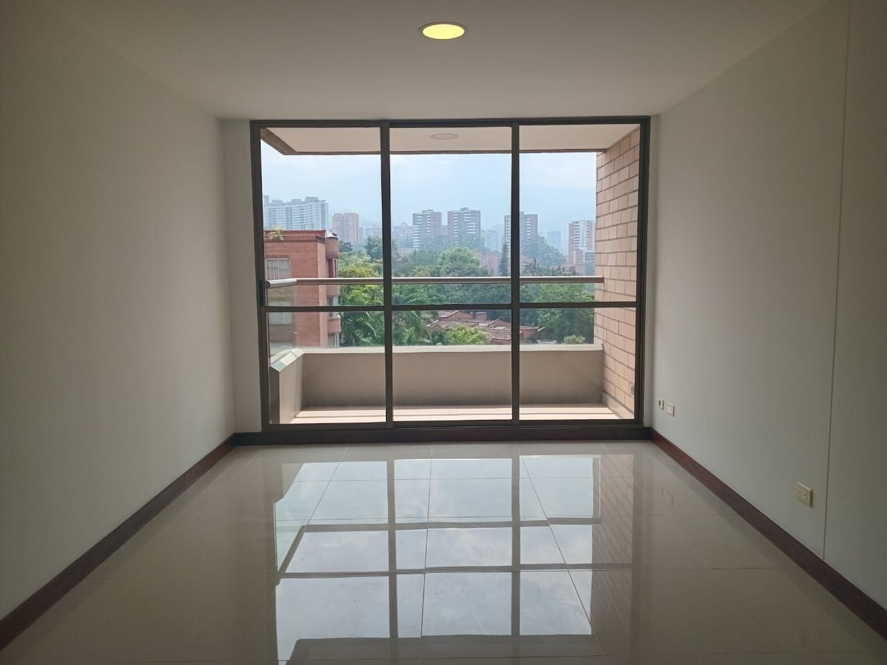Apartamento en arriendo Antioquia Medellín Cerro El Volador 120 m2 Habitaciones 3 Baños 3 Garajes 2 Precio $4850000