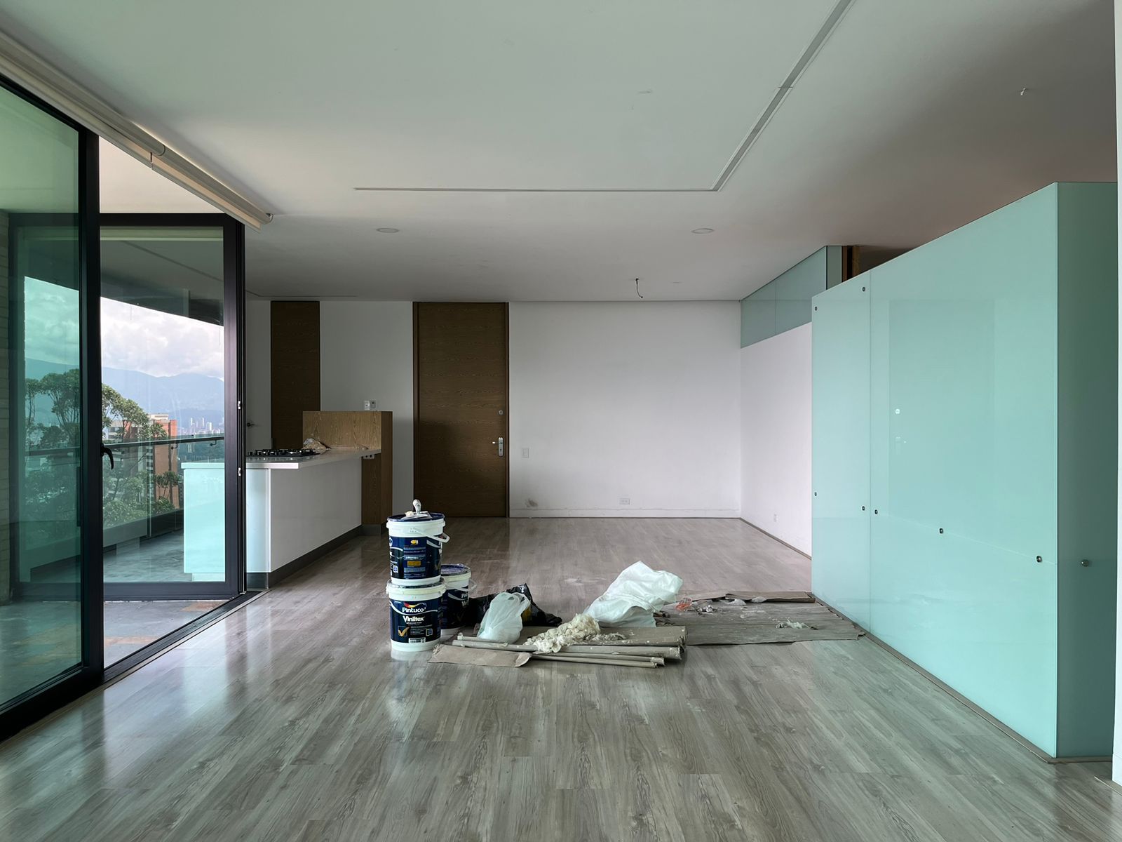 Apartamento en arriendo Antioquia Medellín San Lucas 182 m2 Habitaciones 3 Baños 4 Garajes 2 Precio $12000000