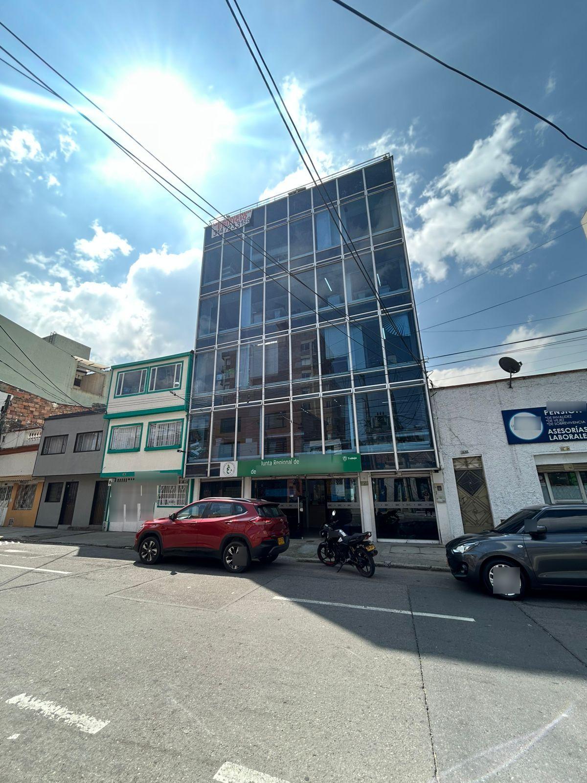 Edificio en arriendo Cundinamarca Bogotá Alfonso López 1050 m2 Habitaciones 6 Baños 6 Garajes 0 Precio $28500000