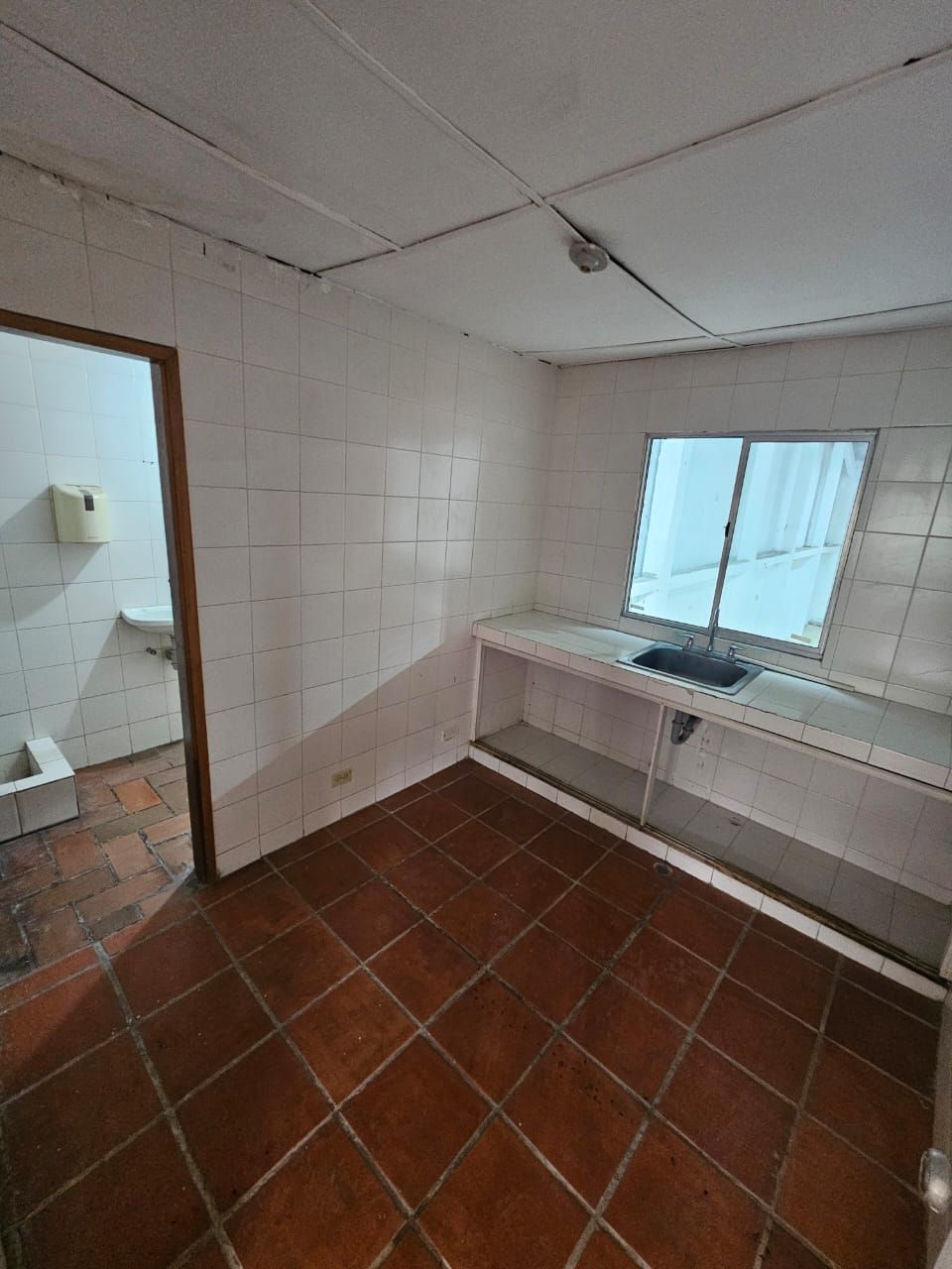Bodega en arriendo Atlántico Barranquilla Batallon Infanteria 755 m2 Habitaciones 0 Baños 3 Garajes 5 Precio $16000000