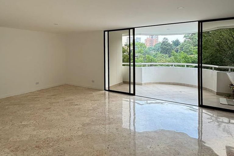 Apartamento en arriendo Antioquia Medellín San Lucas 120 m2 Habitaciones 3 Baños 3 Garajes 2 Precio $4700000