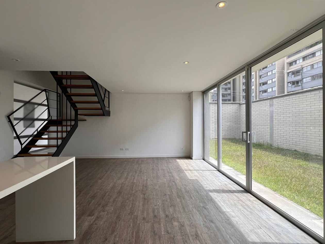 Casa en arriendo Antioquia Rionegro Gualanday 200 m2 Habitaciones 3 Baños 4 Garajes 2 Precio $7000000