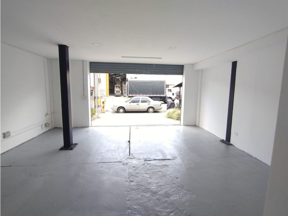 Local en arriendo Antioquia Medellín La Candelaria 30 m2 Habitaciones 0 Baños 1 Garajes 0 Precio $2300000