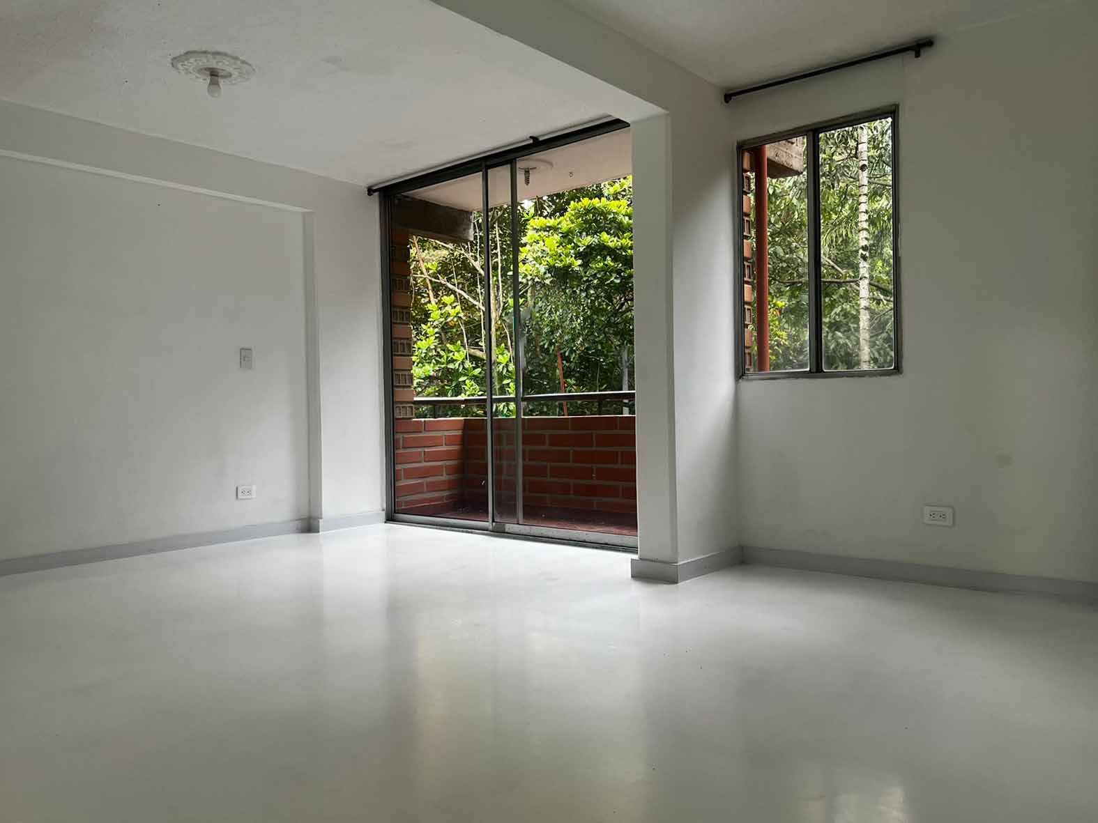 Apartamento en arriendo Antioquia Envigado Las Palmas 74 m2 Habitaciones 3 Baños 2 Garajes 2 Precio $3150000