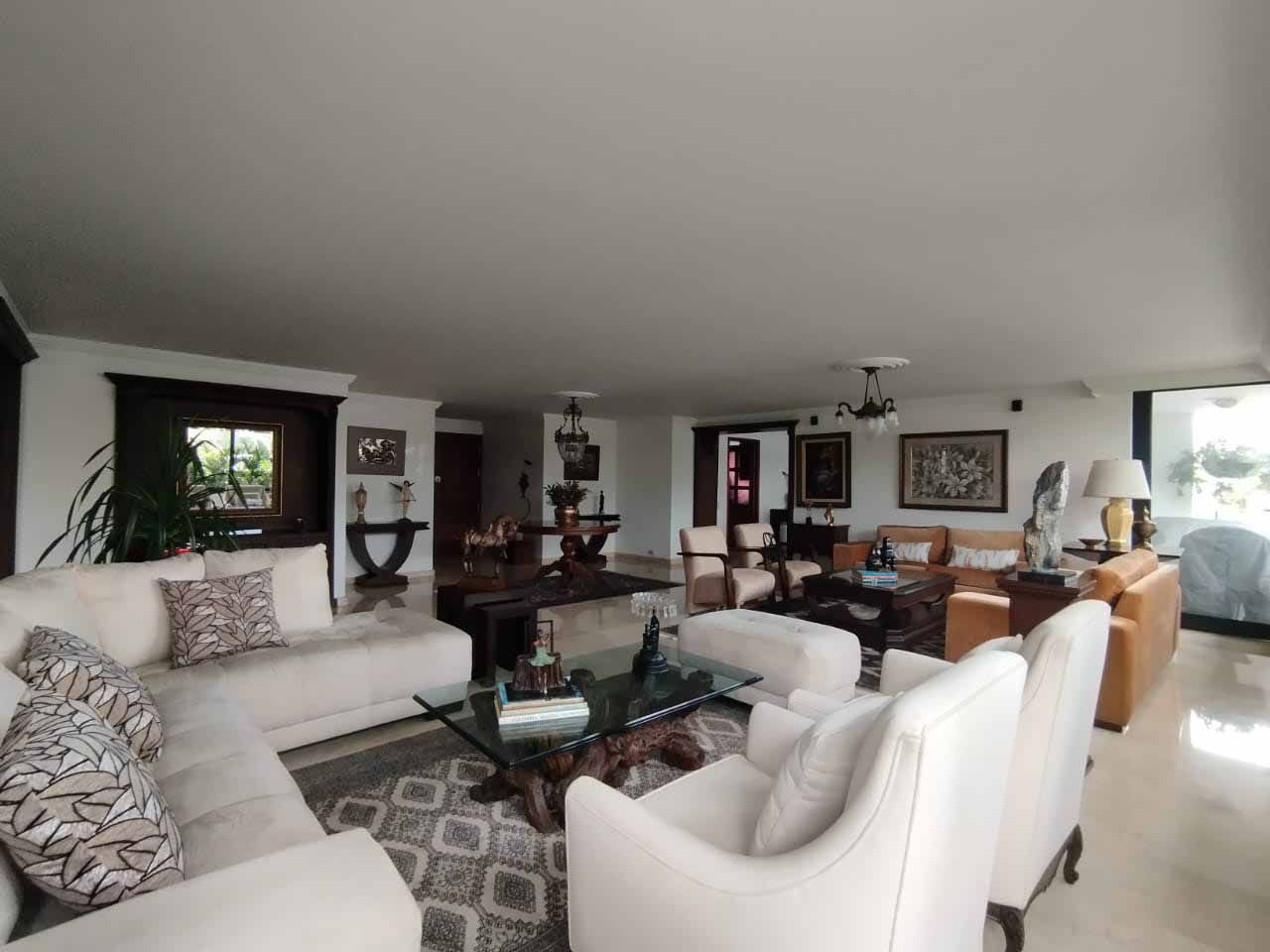 Apartamento en venta Antioquia Medellín Doña Maria 213 m2 Habitaciones 2 Baños 3 Garajes 2 Precio $1400000000