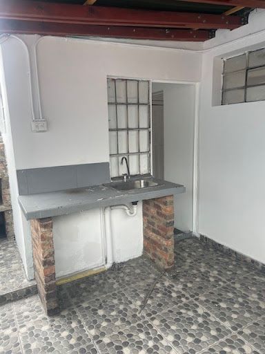 Casa en arriendo Cundinamarca Bogotá Chapinero Central 619 m2 Habitaciones 7 Baños 5 Garajes 2 Precio $13000000