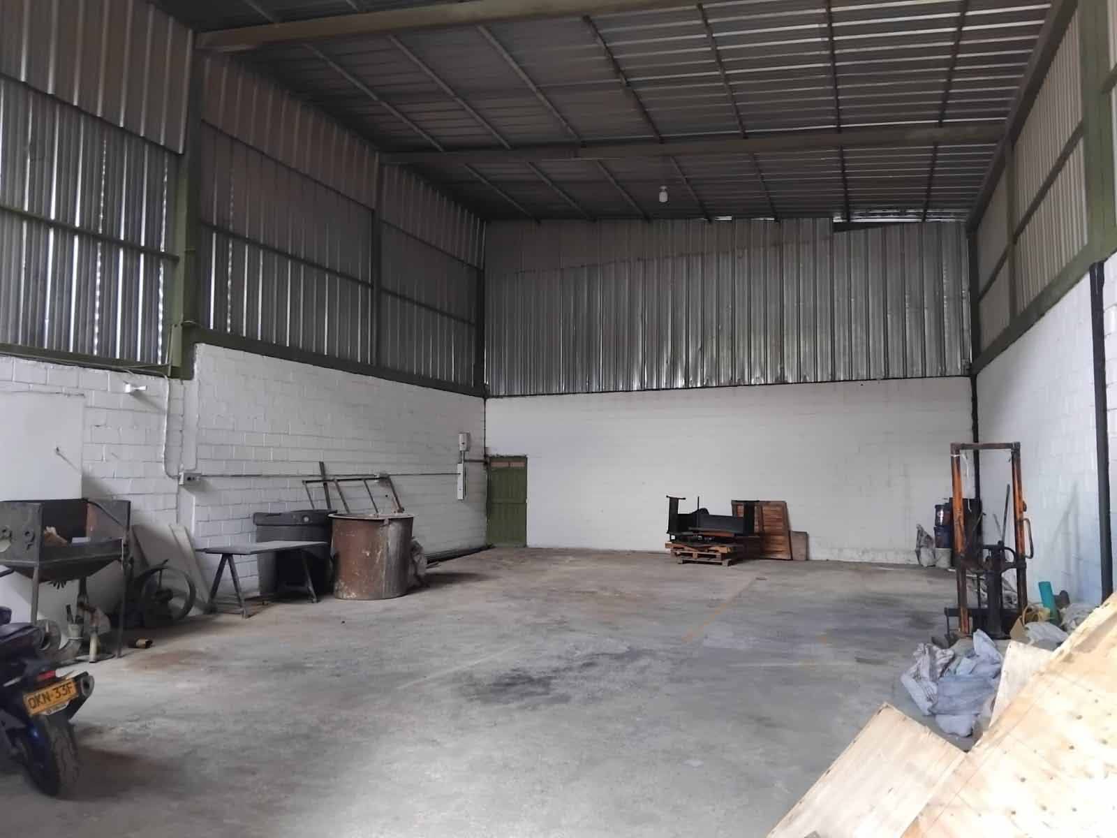 Bodega en arriendo Antioquia Caldas Tablaza 220 m2 Habitaciones 0 Baños 1 Garajes 0 Precio $6800000