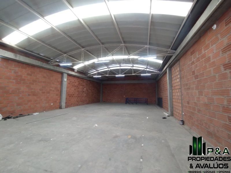 Bodega en arriendo Antioquia Itagüí Zona Industrial No 2 700 m2 Habitaciones 0 Baños 4 Garajes 0 Precio $22000000