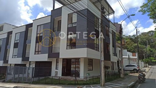 Casa en venta Santander Bucaramanga Pan De Azucar 281 m2 Habitaciones 5 Baños 3 Garajes 1 Precio $850000000