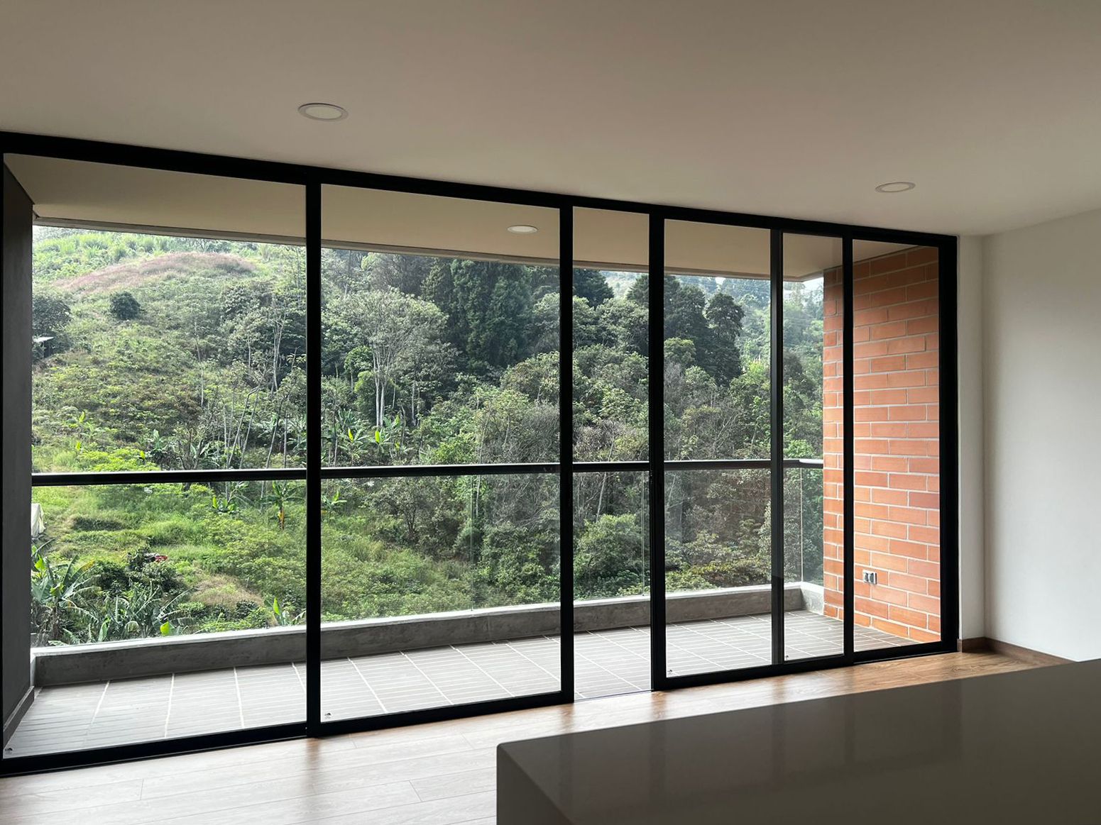 Apartamento en arriendo Antioquia Envigado Trianon 75 m2 Habitaciones 2 Baños 2 Garajes 1 Precio $4100000
