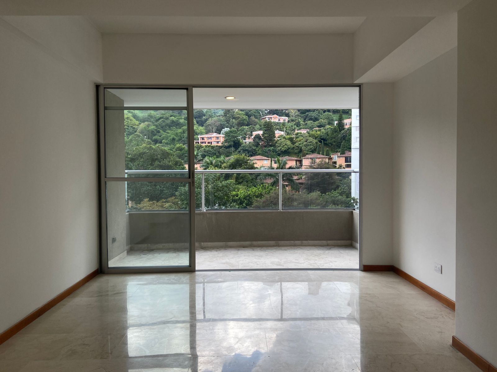 Apartamento en arriendo Antioquia Sabaneta La Barquereña 95 m2 Habitaciones 3 Baños 2 Garajes 1 Precio $3850000